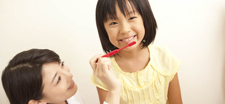 お子さんのお口の健康を見守り続ける治療方針